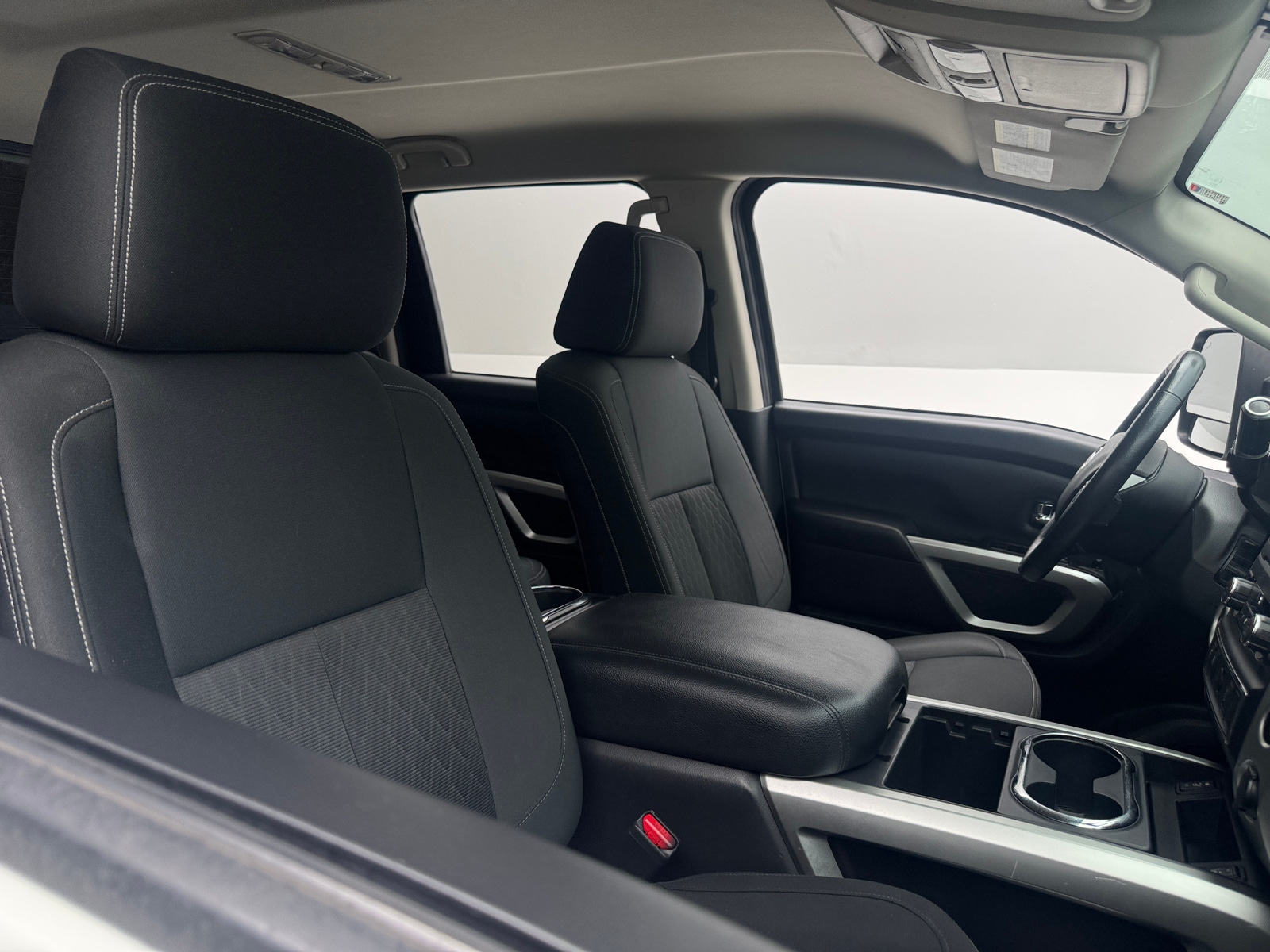 Thumbnail: 2019 Nissan Titan - 2