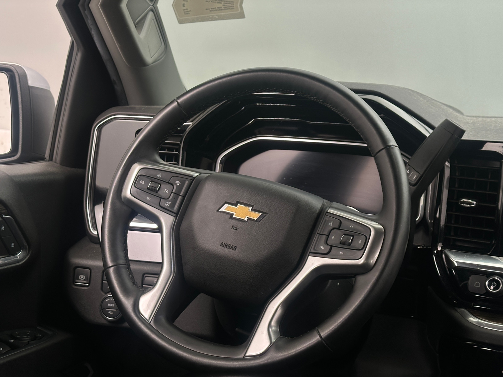 Thumbnail: 2024 Chevrolet Silverado 1500 - 5