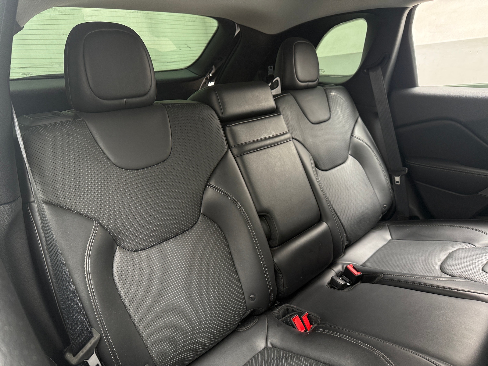 Thumbnail: 2019 Jeep Cherokee - 5
