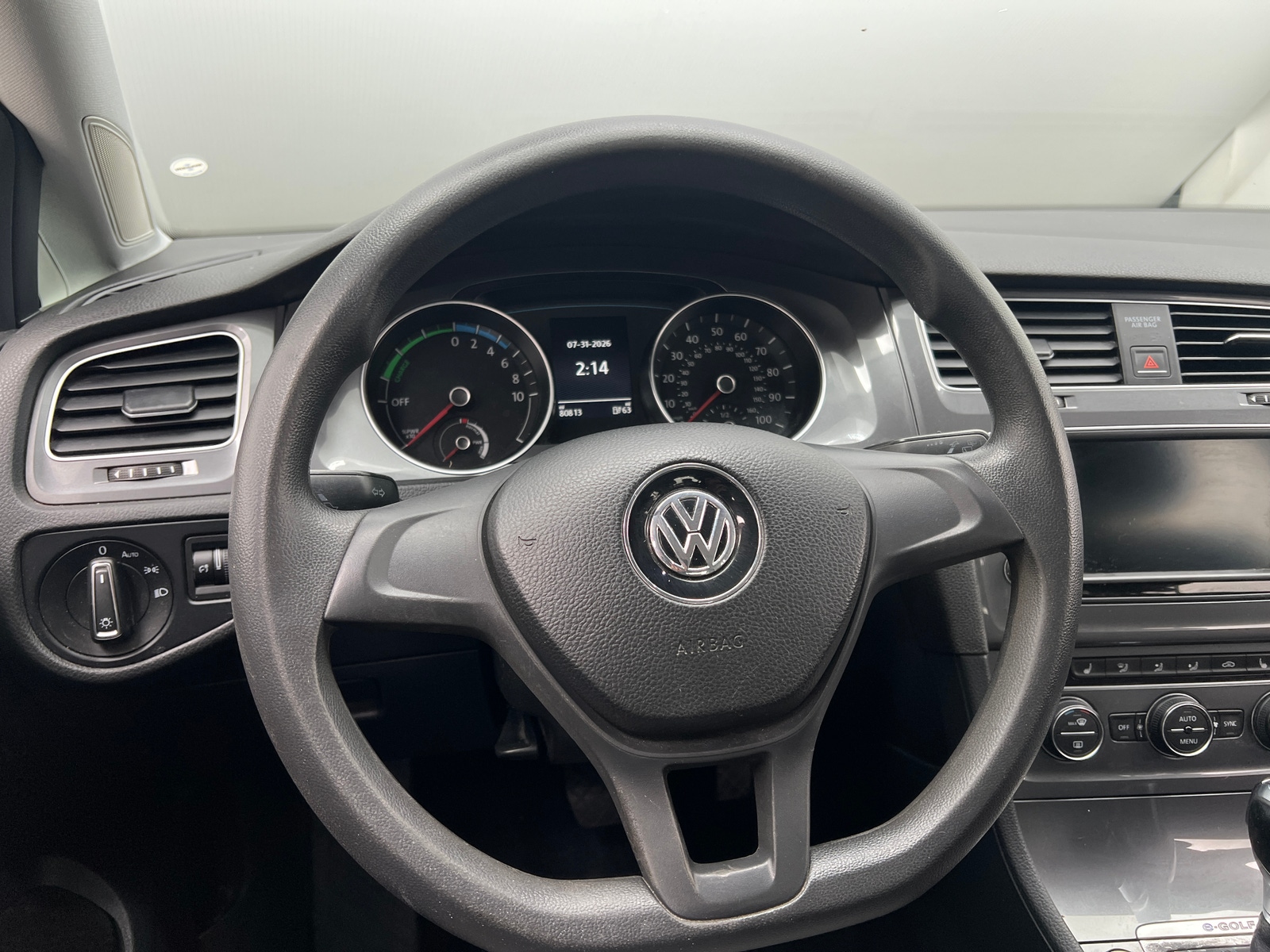 Thumbnail: 2016 Volkswagen e-Golf - 5