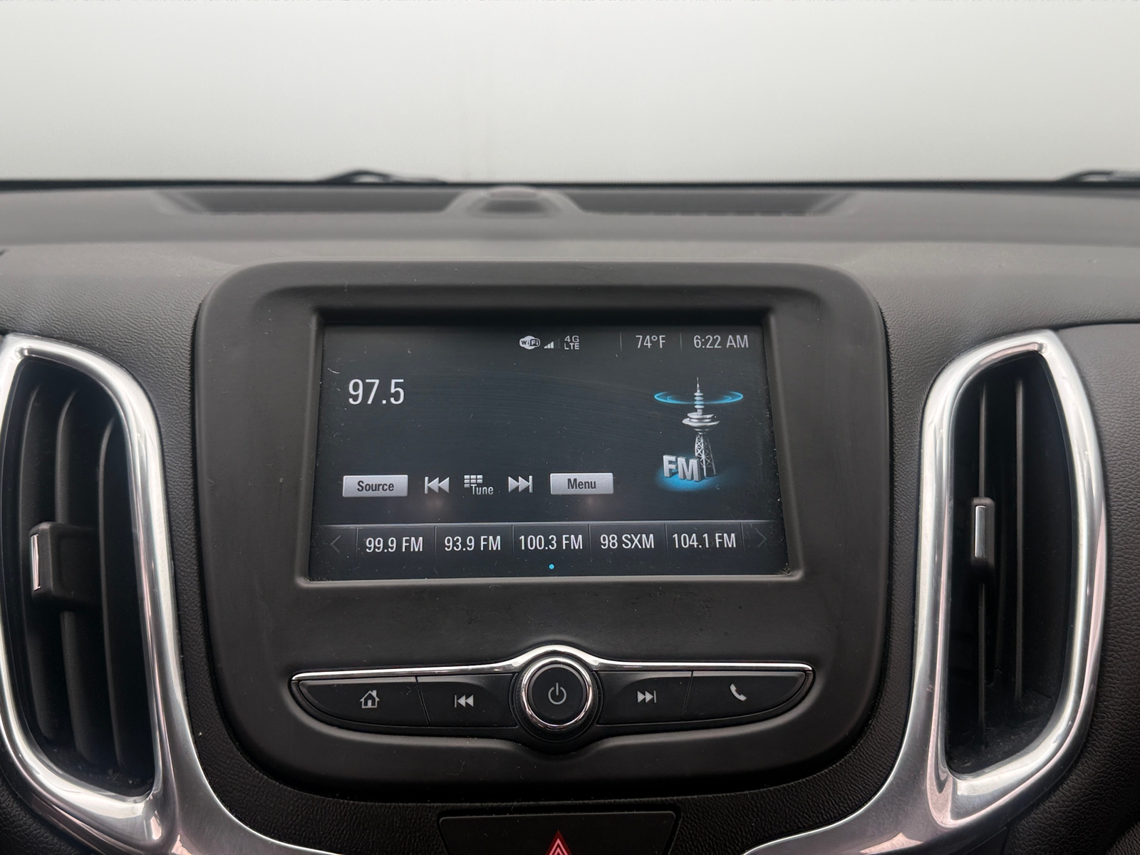 Thumbnail: 2018 Chevrolet Equinox - 4