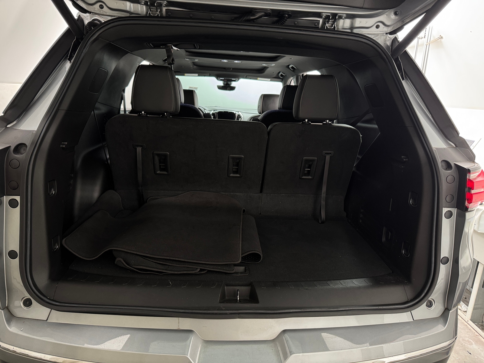 Thumbnail: 2023 Chevrolet Traverse - 6