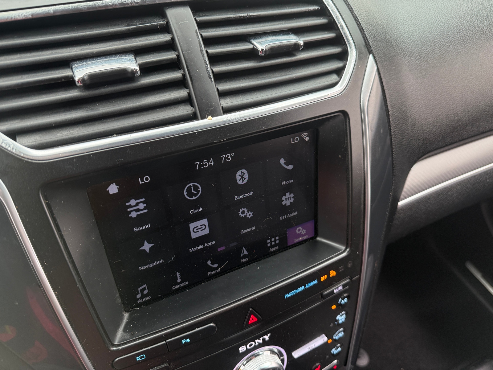 Thumbnail: 2019 Ford Explorer - 3