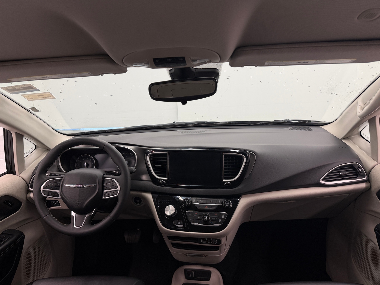 Thumbnail: 2024 Chrysler Pacifica - 2