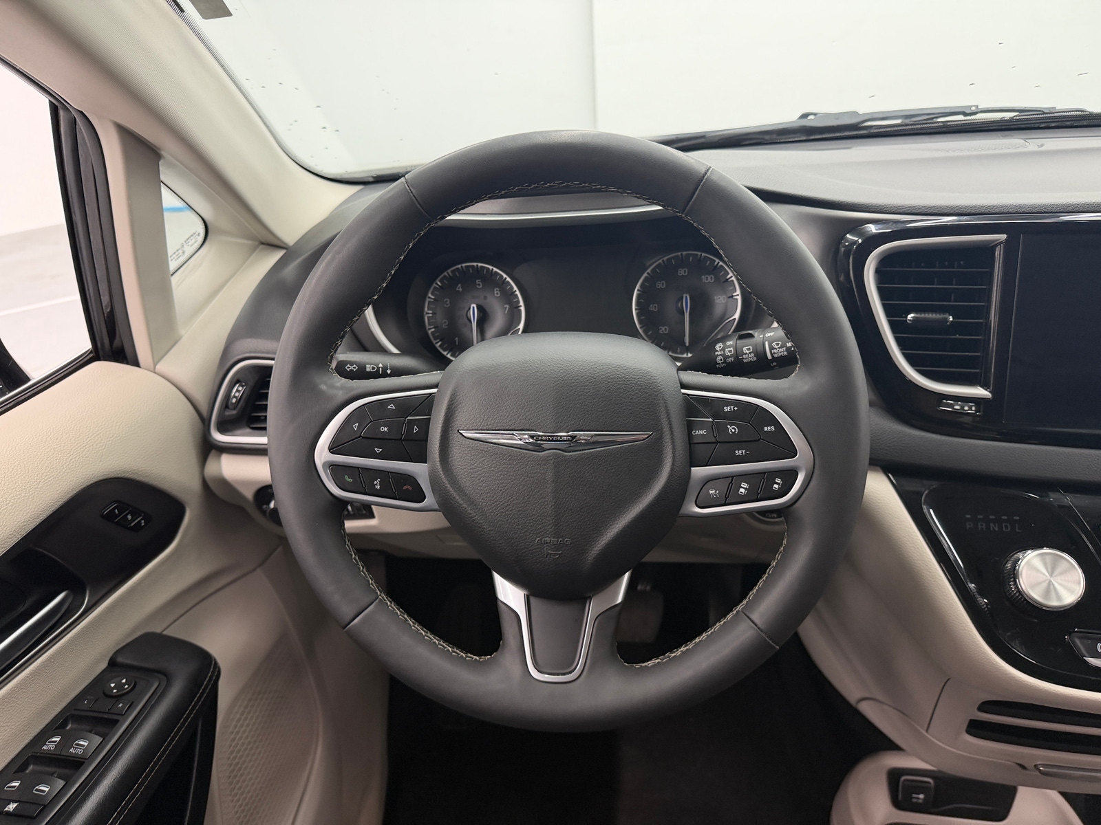 Thumbnail: 2024 Chrysler Pacifica - 4