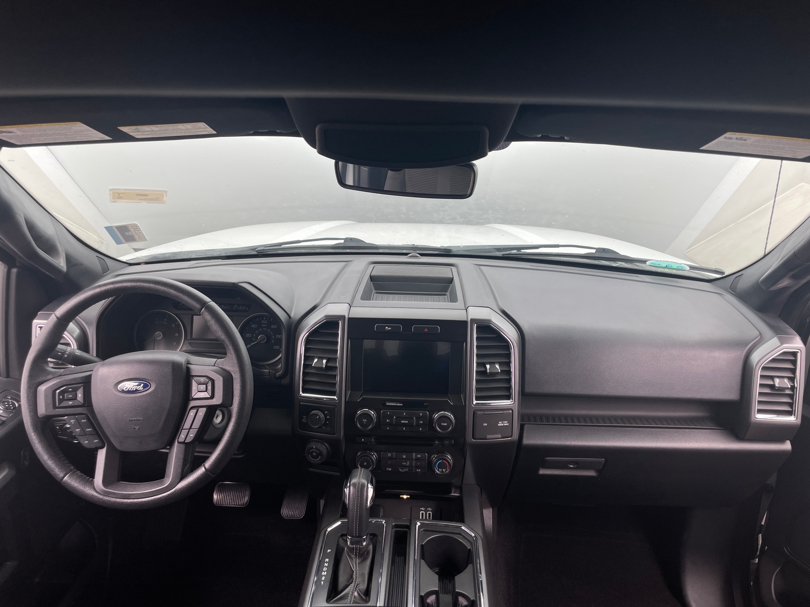 Thumbnail: 2016 Ford Econoline - 3