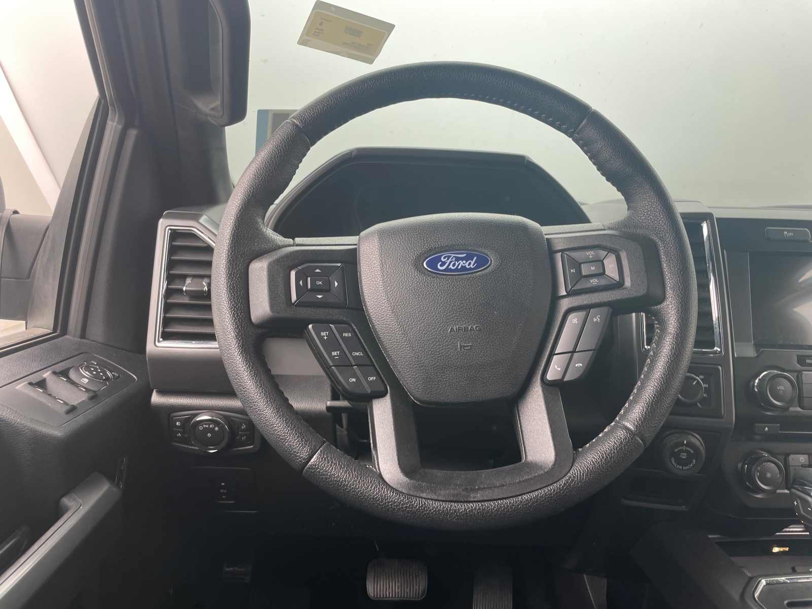 Thumbnail: 2016 Ford Econoline - 5