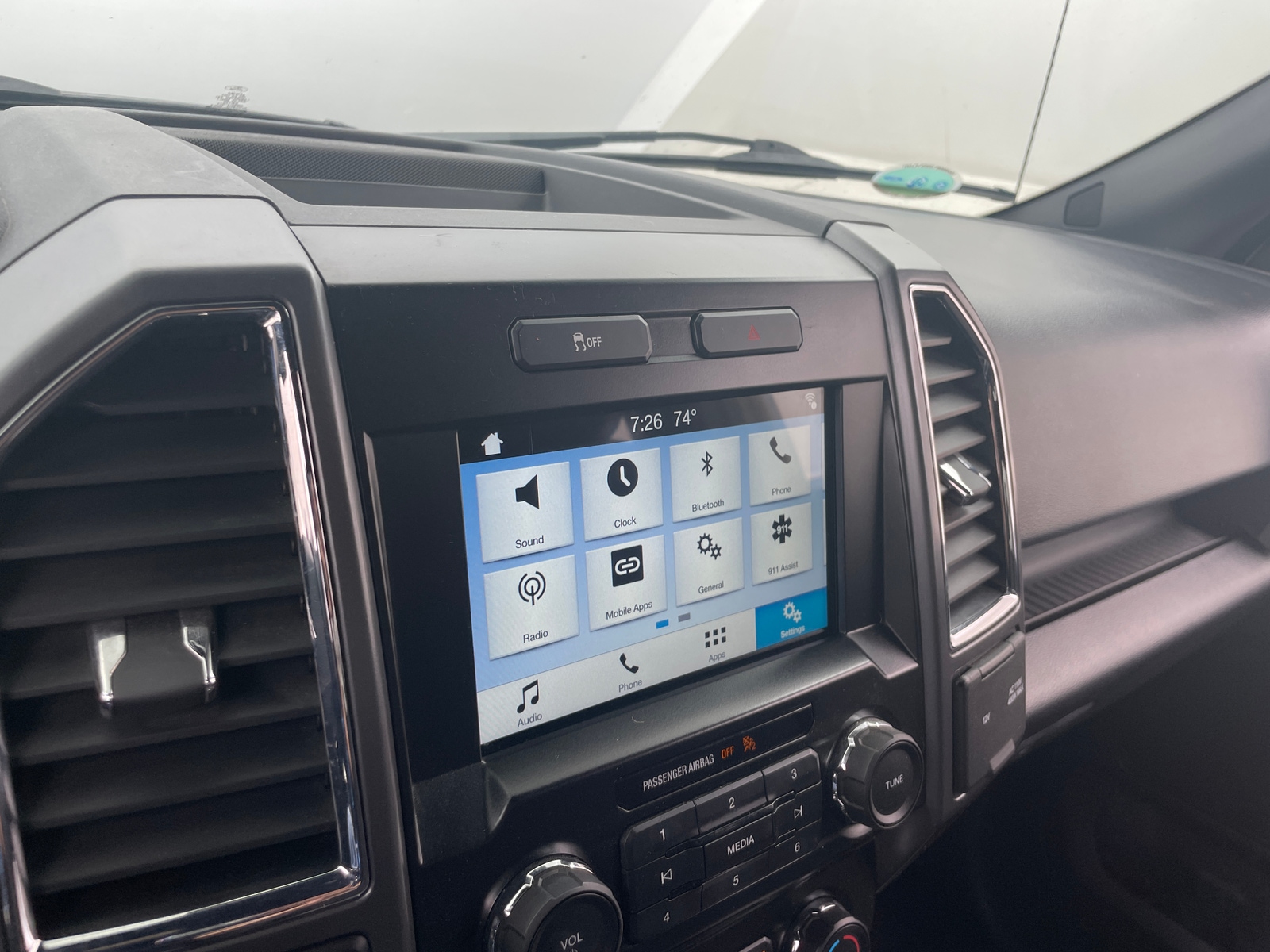 Thumbnail: 2016 Ford Econoline - 4