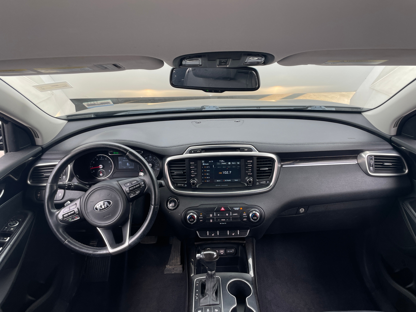 Thumbnail: 2017 Kia Sorento - 2