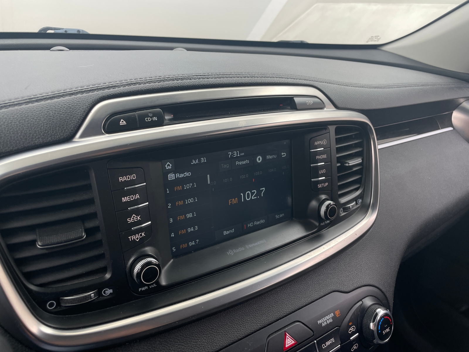 Thumbnail: 2017 Kia Sorento - 3