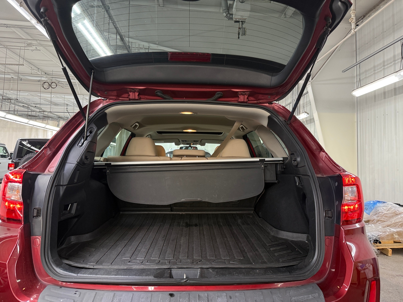 Thumbnail: 2016 Subaru Outback - 6