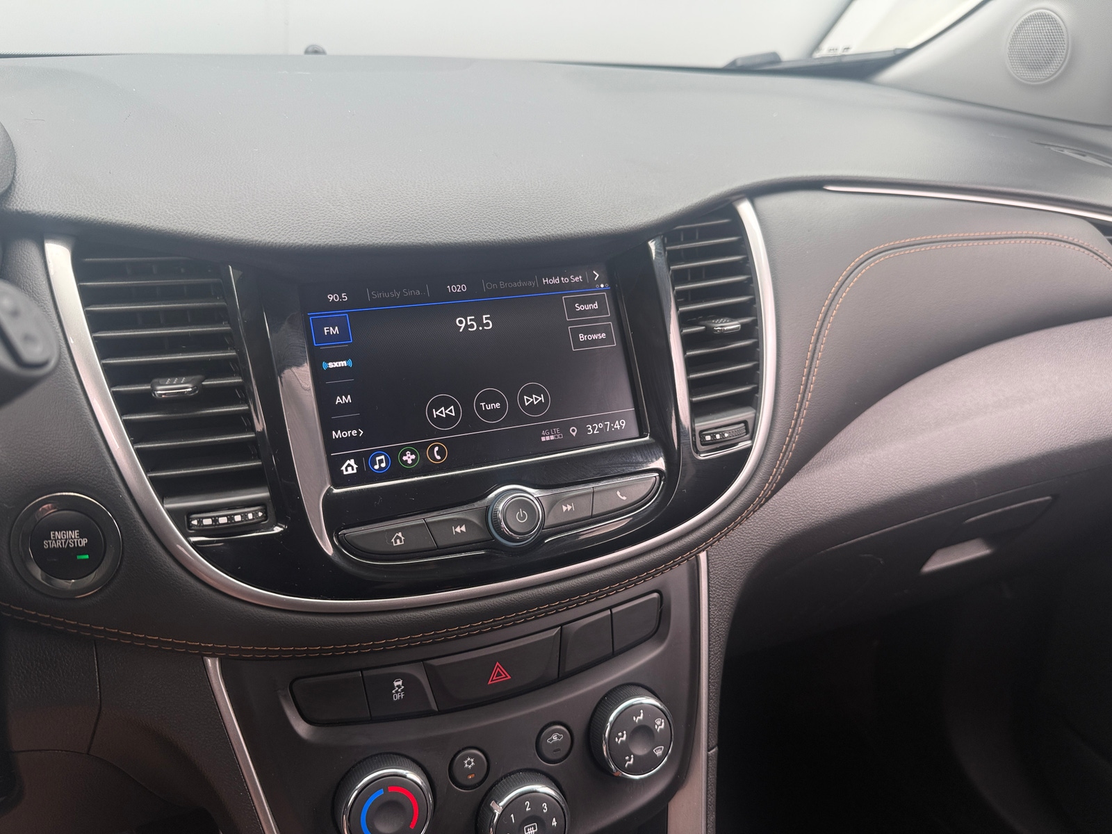 Thumbnail: 2021 Chevrolet Trax - 3