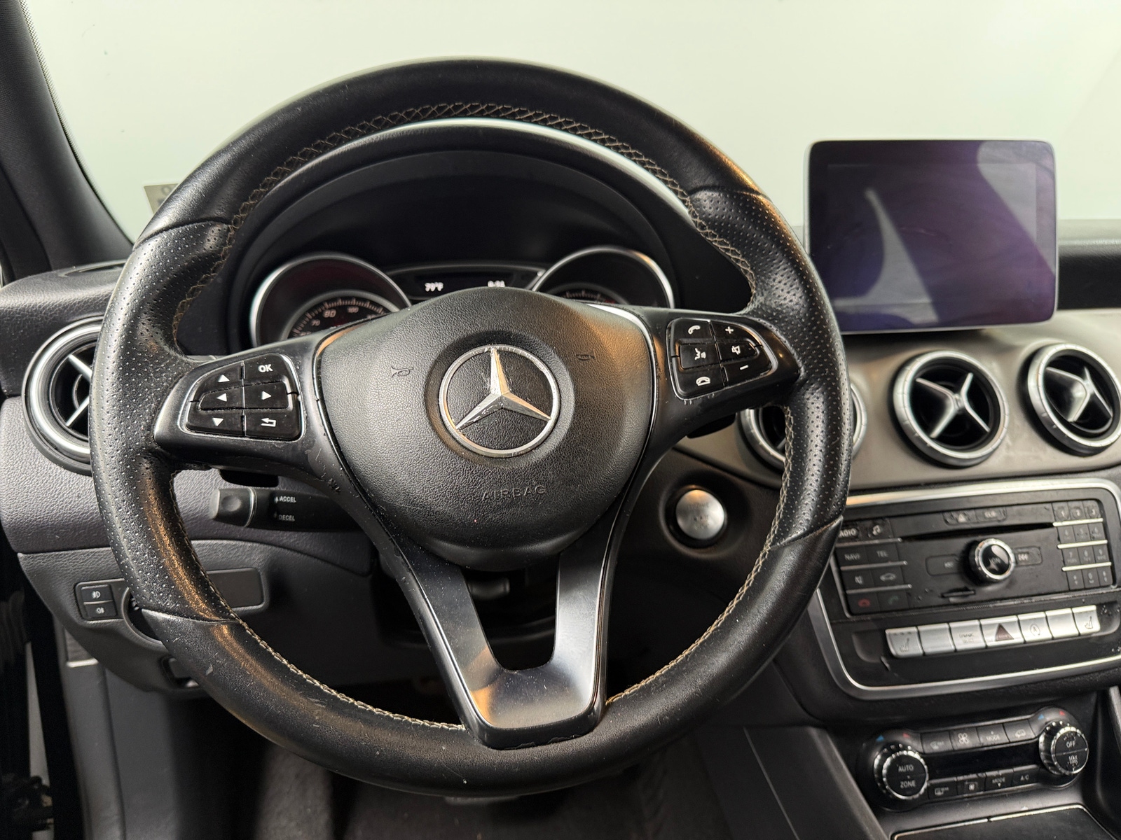 Thumbnail: 2018 Mercedes-Benz GLA - 5