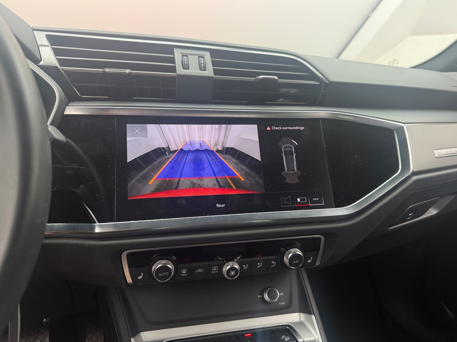Thumbnail: 2025 Audi Q3 - 3