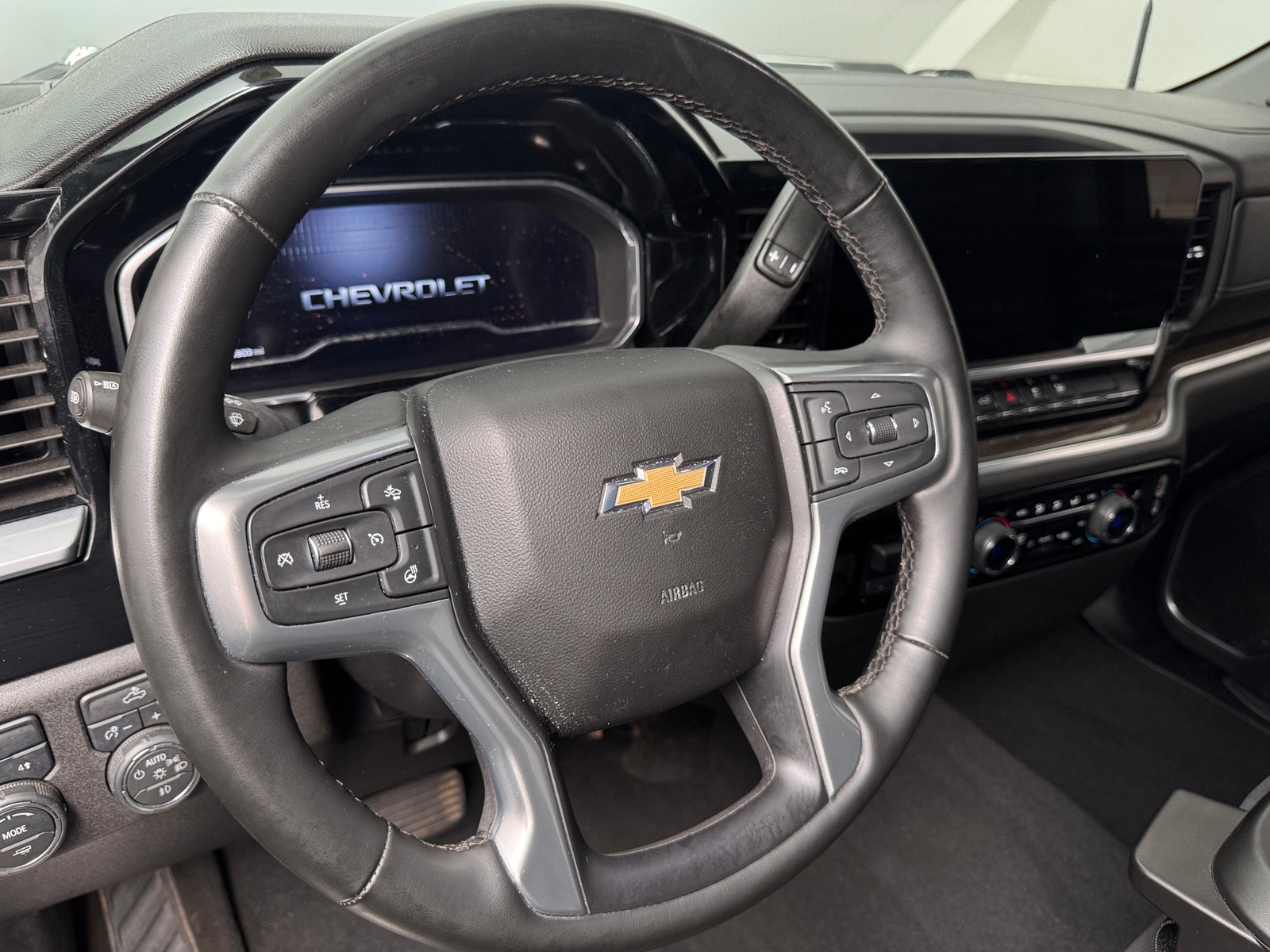 Thumbnail: 2025 Chevrolet Silverado 2500 - 5