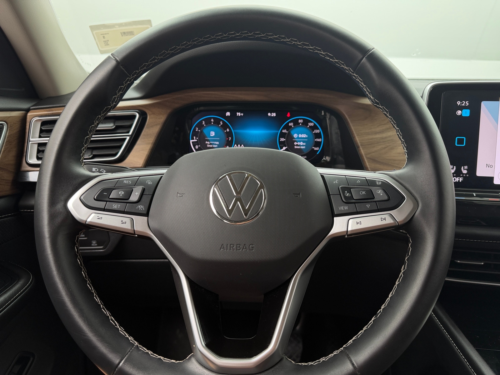 Thumbnail: 2025 Volkswagen Atlas - 4