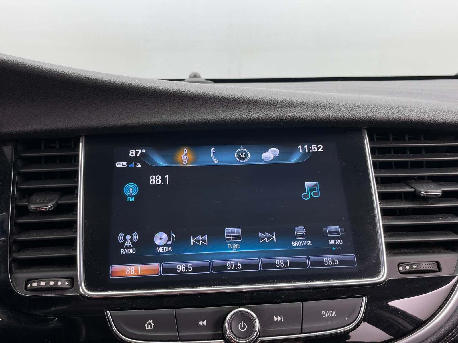 Thumbnail: 2020 Buick Encore - 3