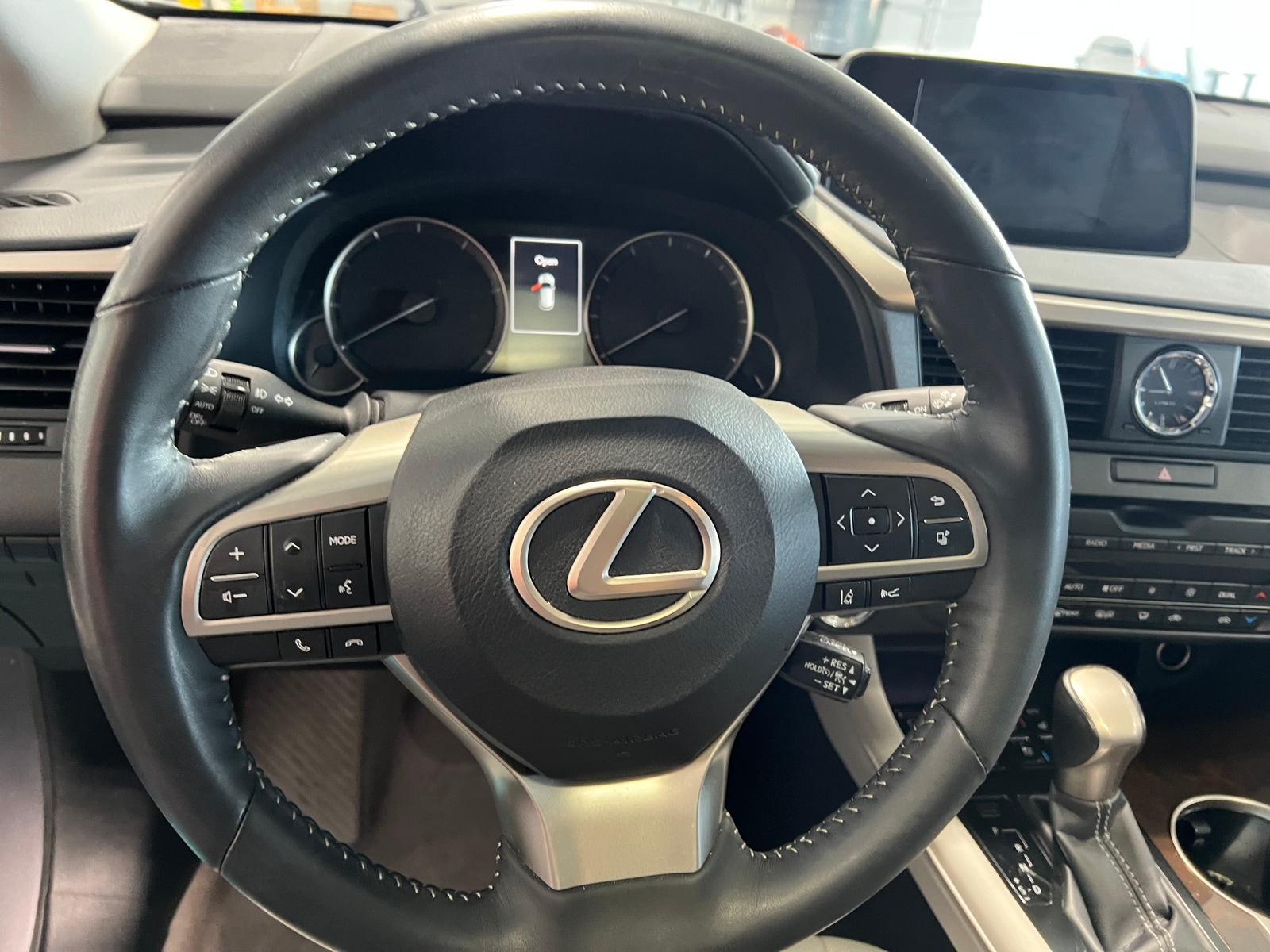Thumbnail: 2019 Lexus RX - 5