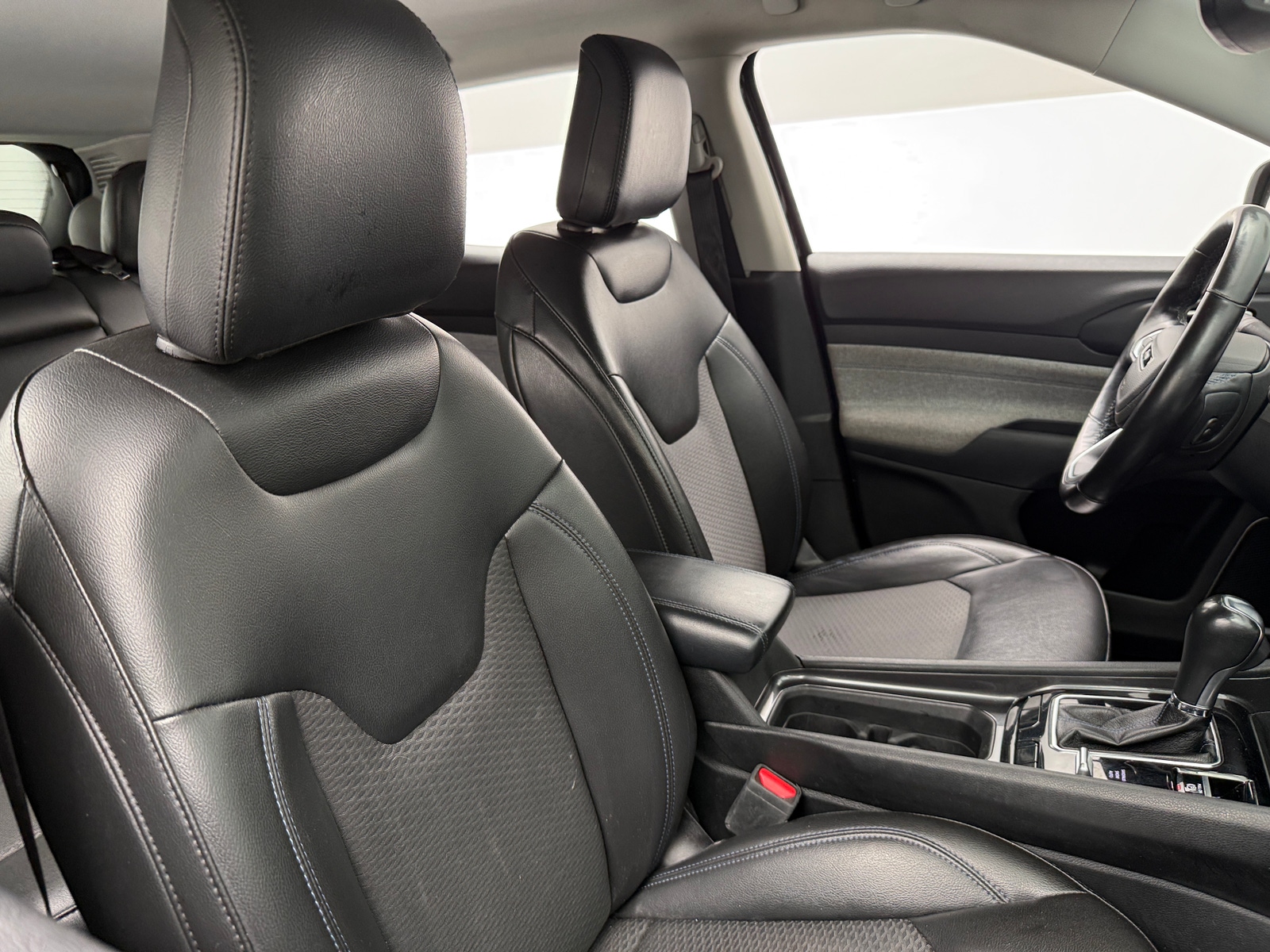 Thumbnail: 2022 Jeep Compass - 2