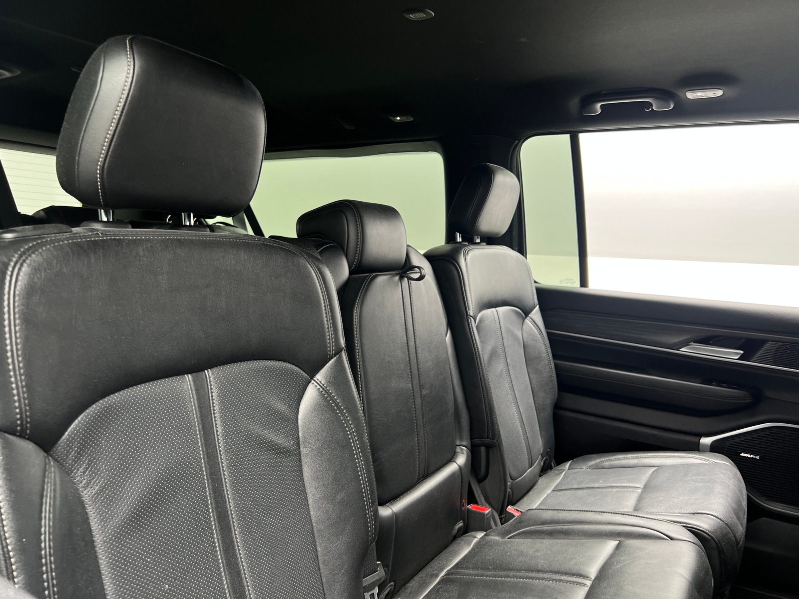 Thumbnail: 2024 Jeep Wagoneer - 5