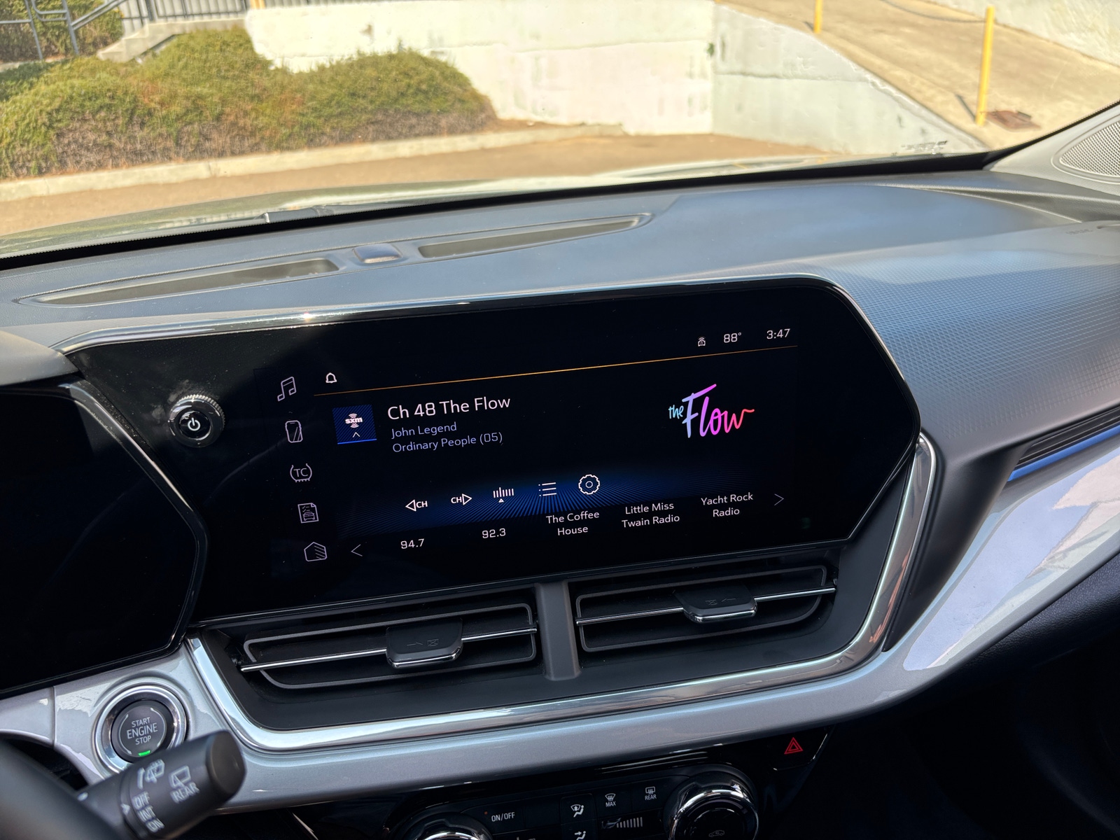 Thumbnail: 2025 Chevrolet Trax - 4