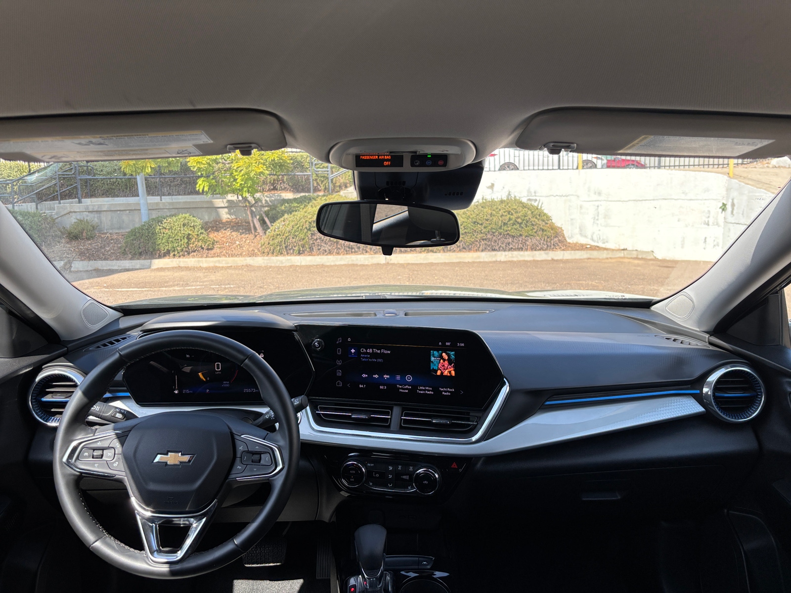 Thumbnail: 2025 Chevrolet Trax - 3