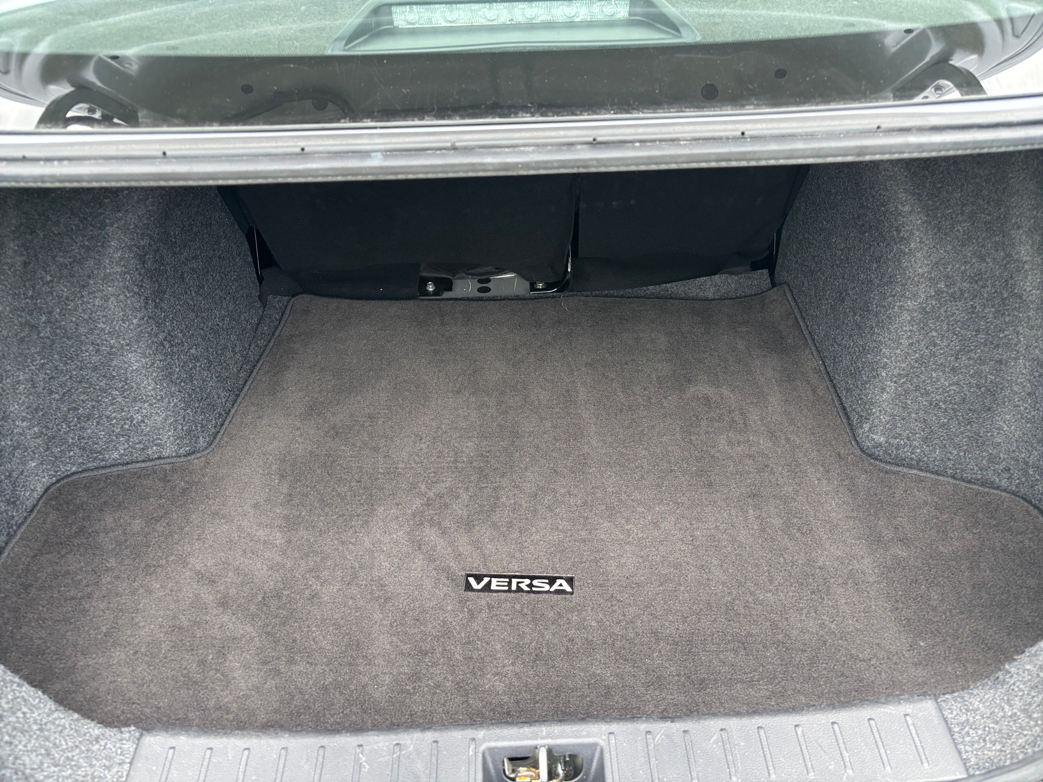 2025 Nissan Versa Sedan SV