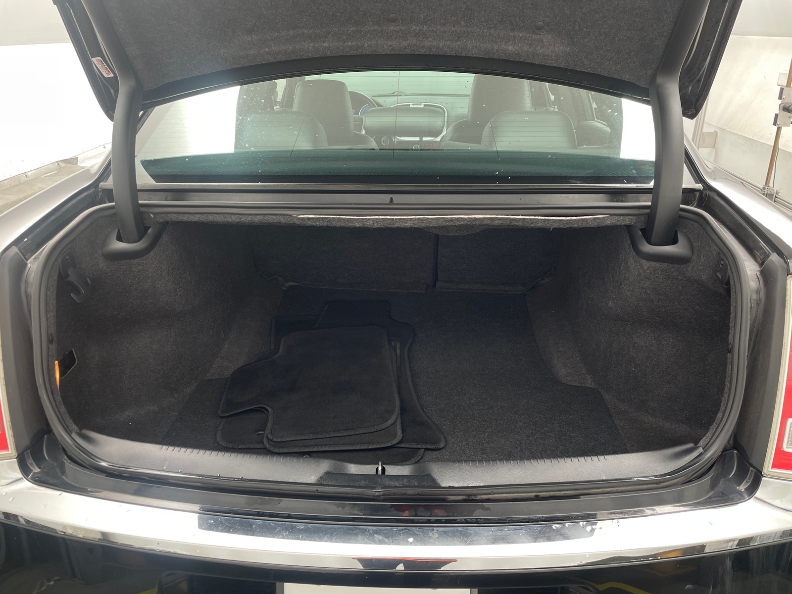Thumbnail: 2014 Chrysler 300 - 6