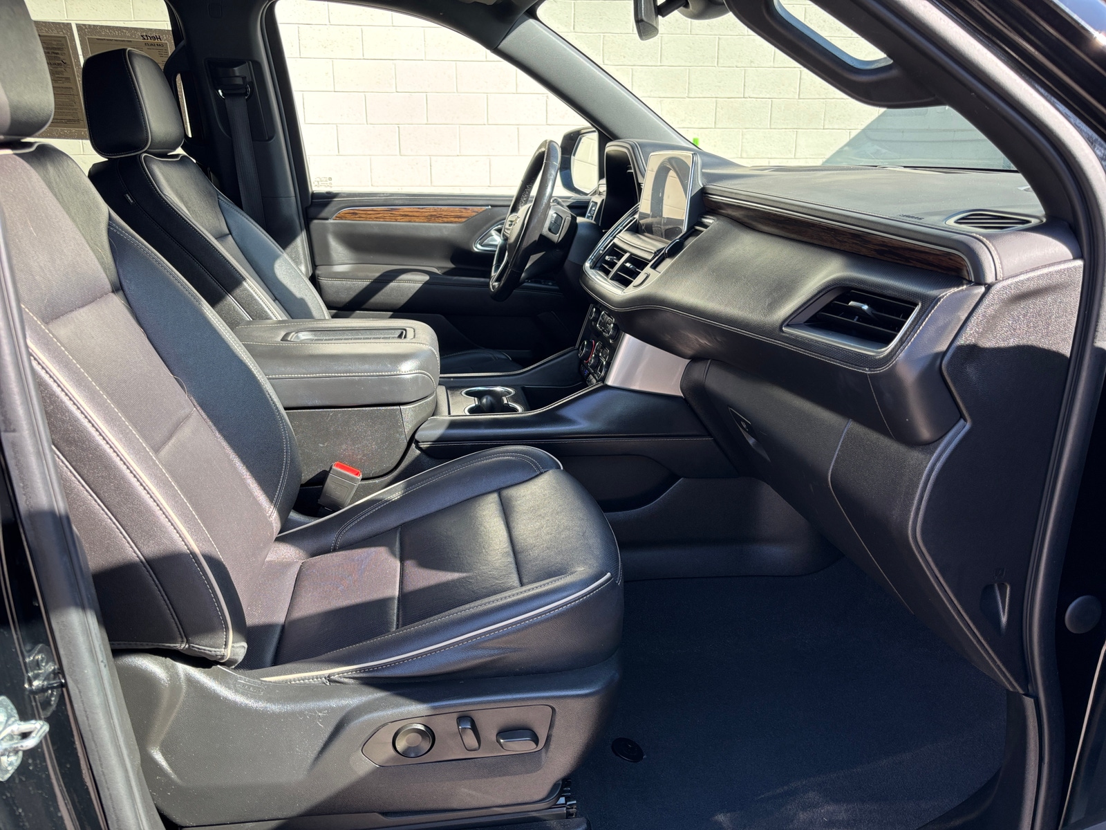 Thumbnail: 2023 Chevrolet Tahoe - 2