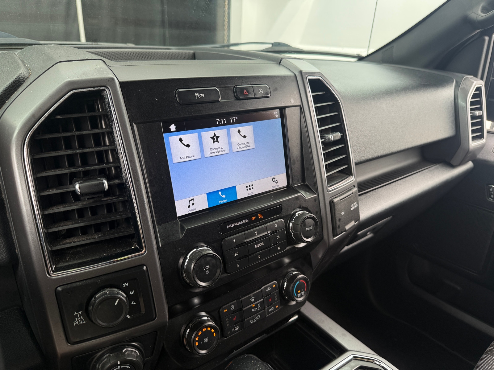 Thumbnail: 2019 Ford Econoline - 4