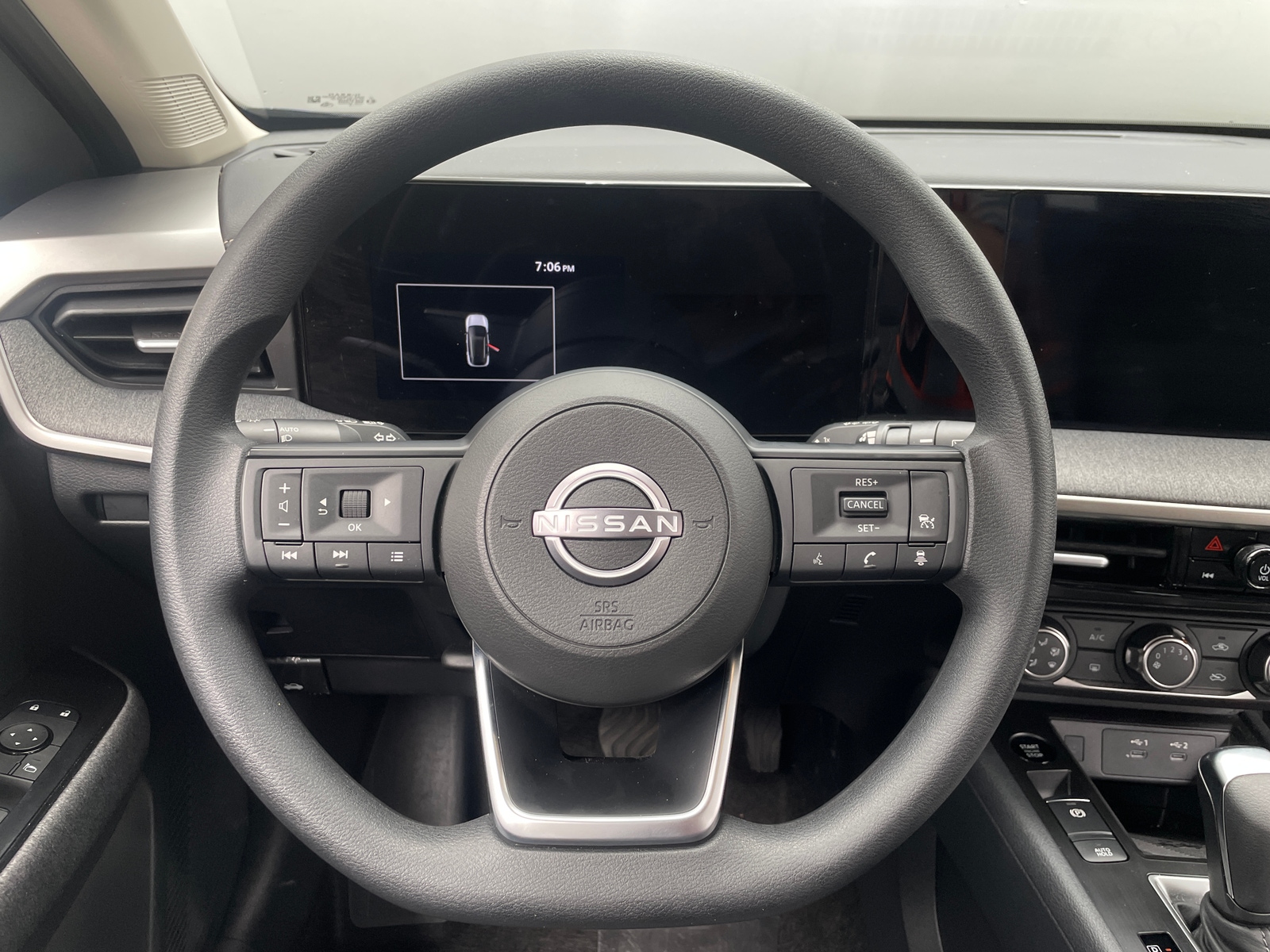 Thumbnail: 2025 Nissan Kicks - 5