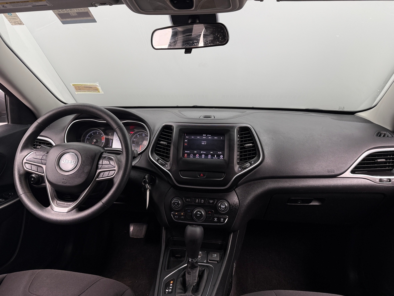 Thumbnail: 2019 Jeep Cherokee - 3