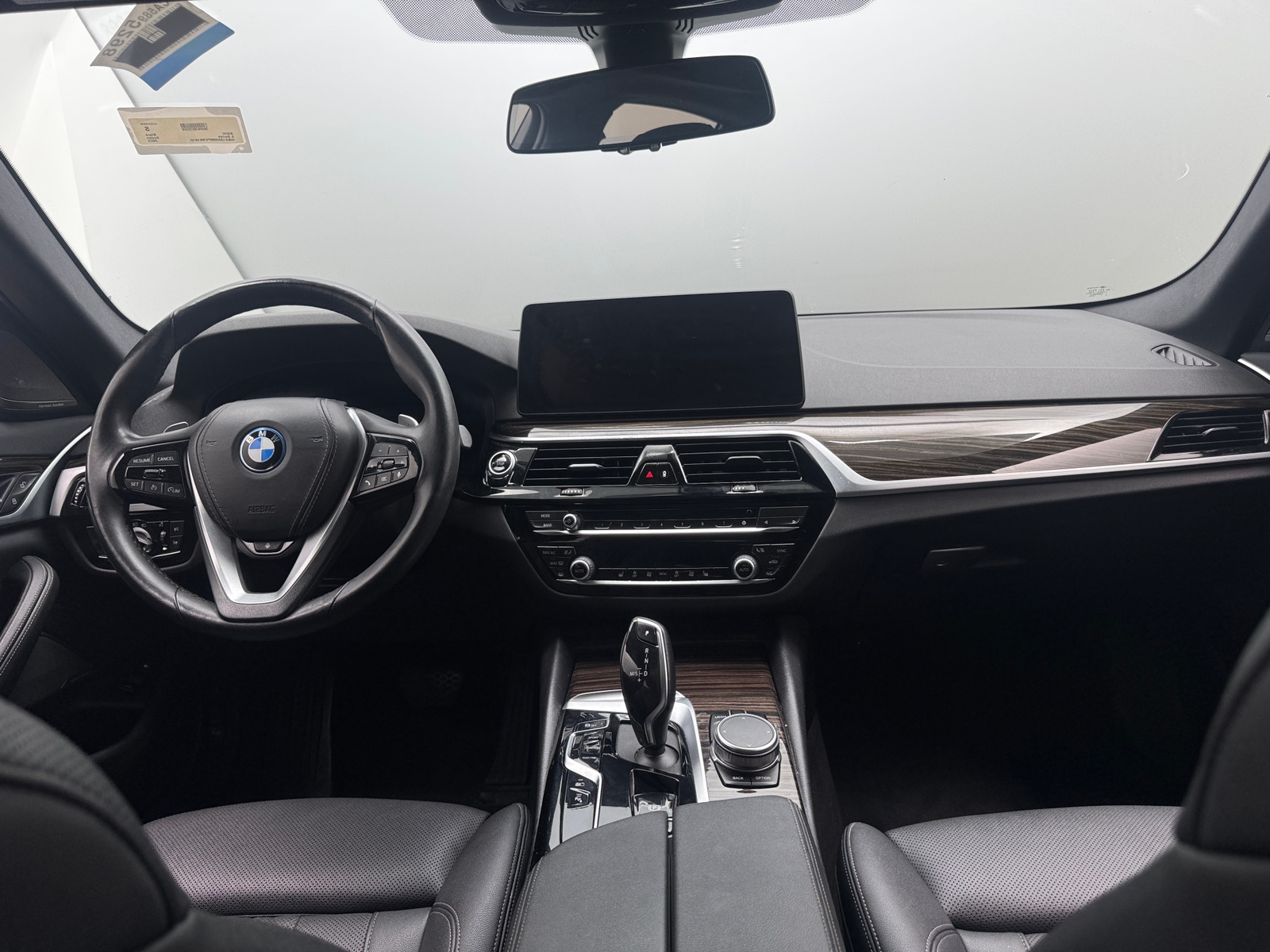 Thumbnail: 2023 BMW 5 Series - 3