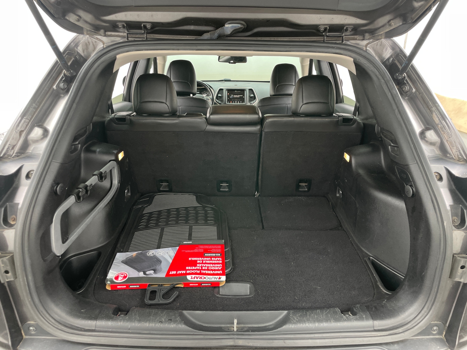 Thumbnail: 2016 Jeep Cherokee - 6