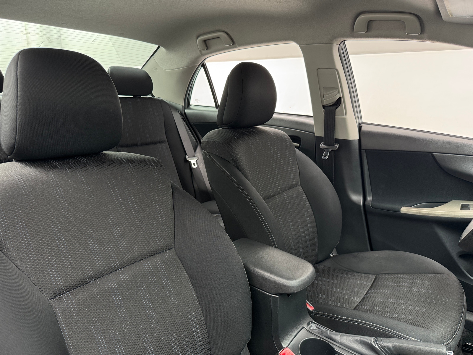 Thumbnail: 2013 Toyota Corolla - 2