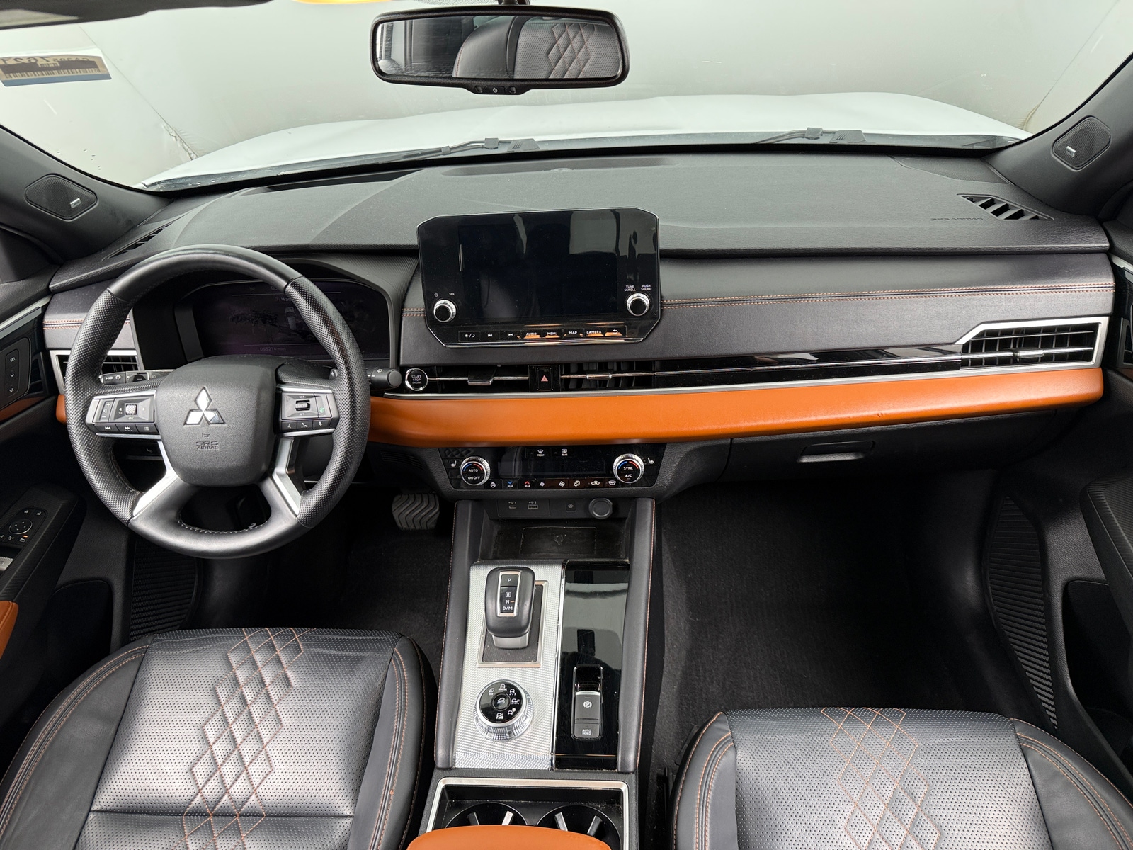 Thumbnail: 2022 Mitsubishi Outlander - 2