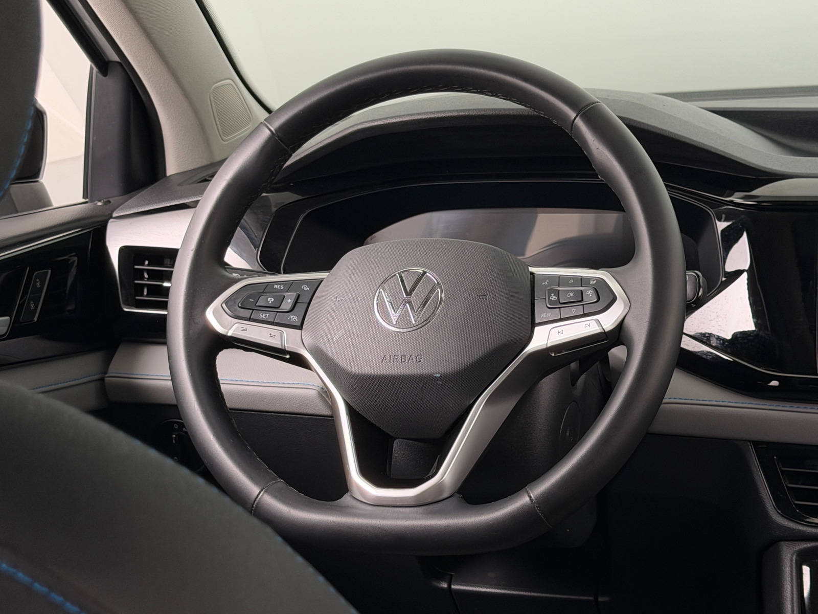 Thumbnail: 2024 Volkswagen Taos - 4