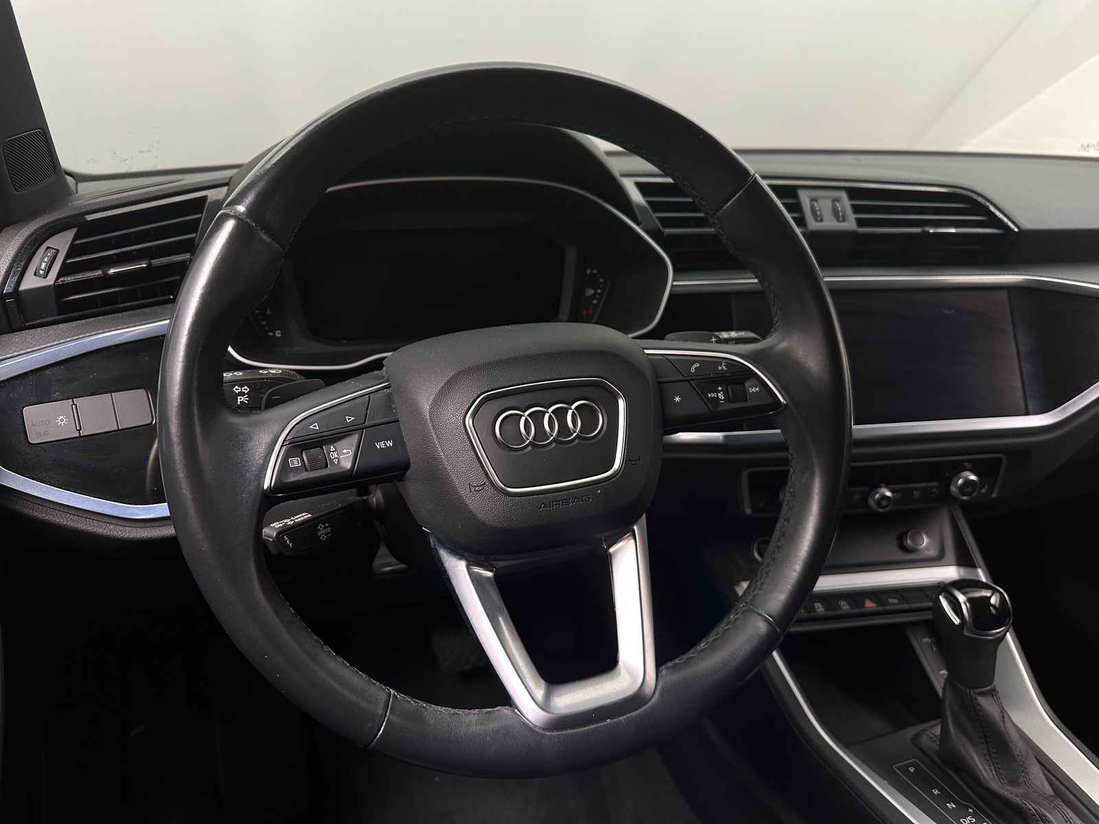Thumbnail: 2021 Audi Q3 - 4