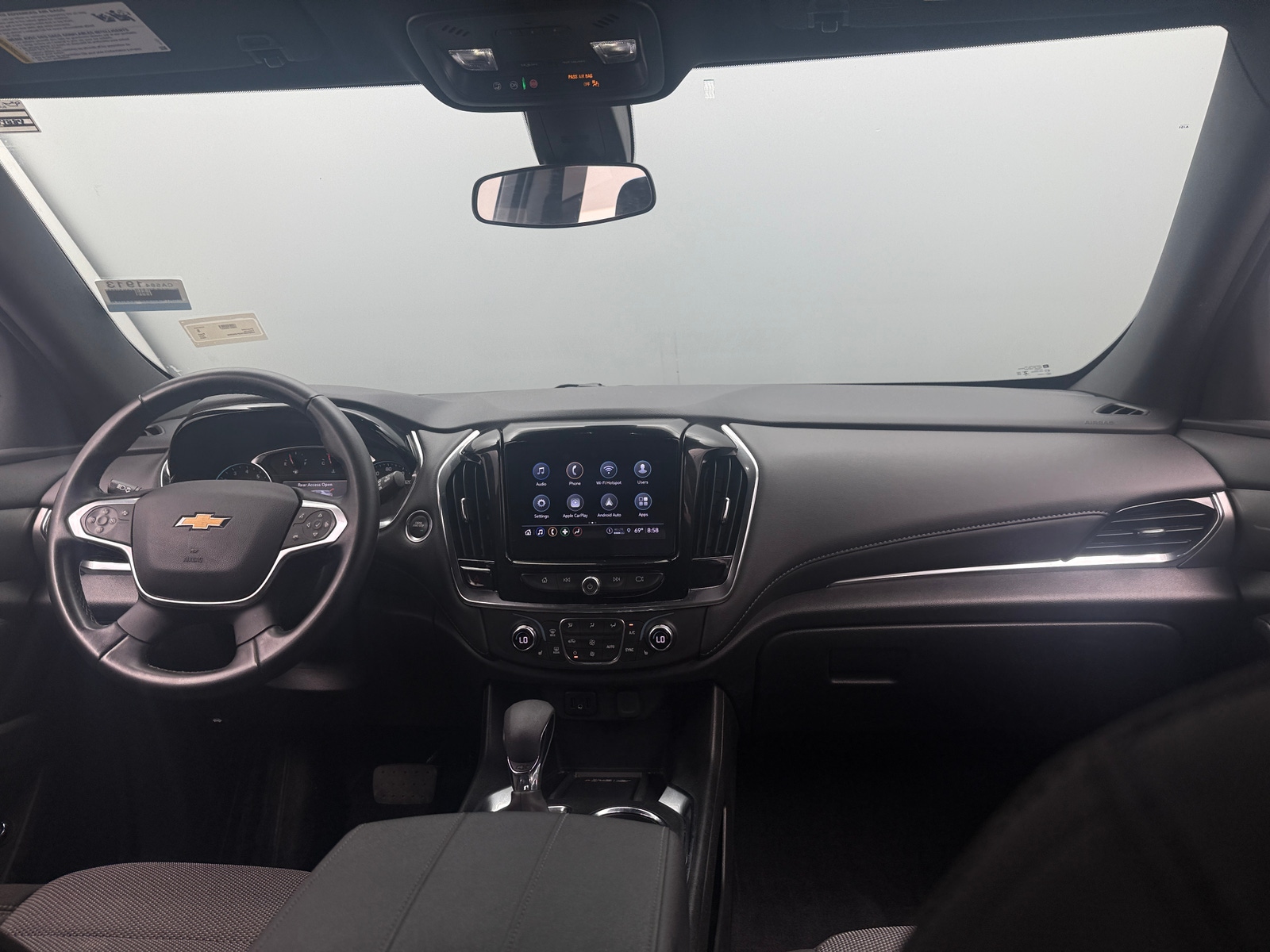 Thumbnail: 2023 Chevrolet Traverse - 3
