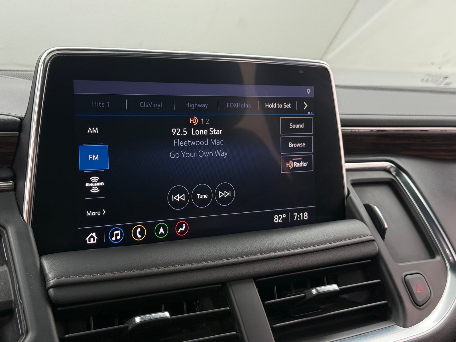 Thumbnail: 2021 Chevrolet Tahoe - 3