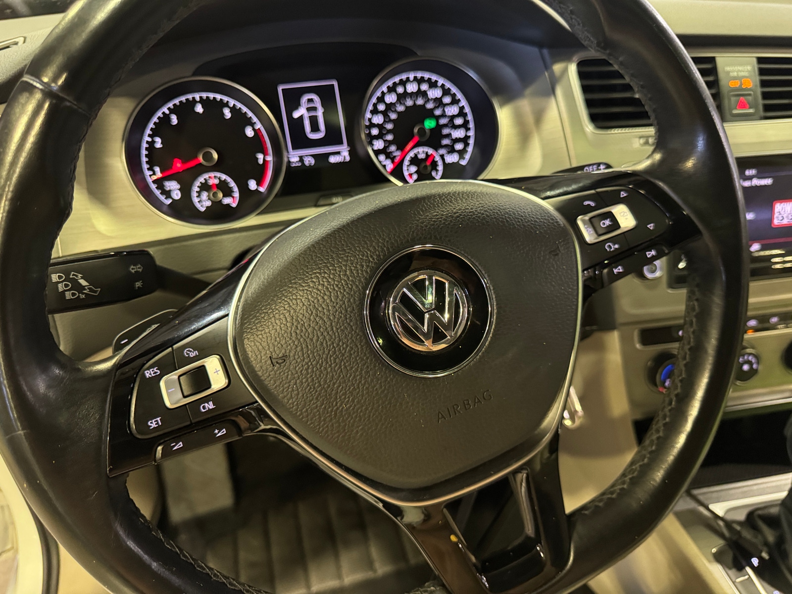 Thumbnail: 2015 Volkswagen Golf - 4