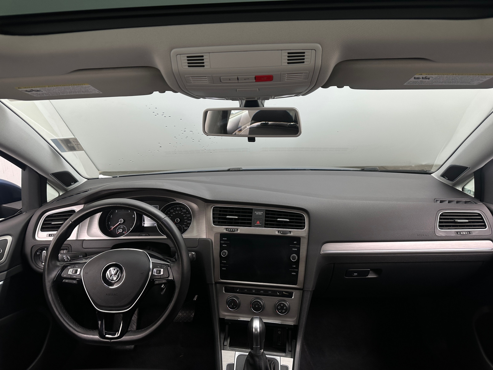 Thumbnail: 2015 Volkswagen Golf - 2