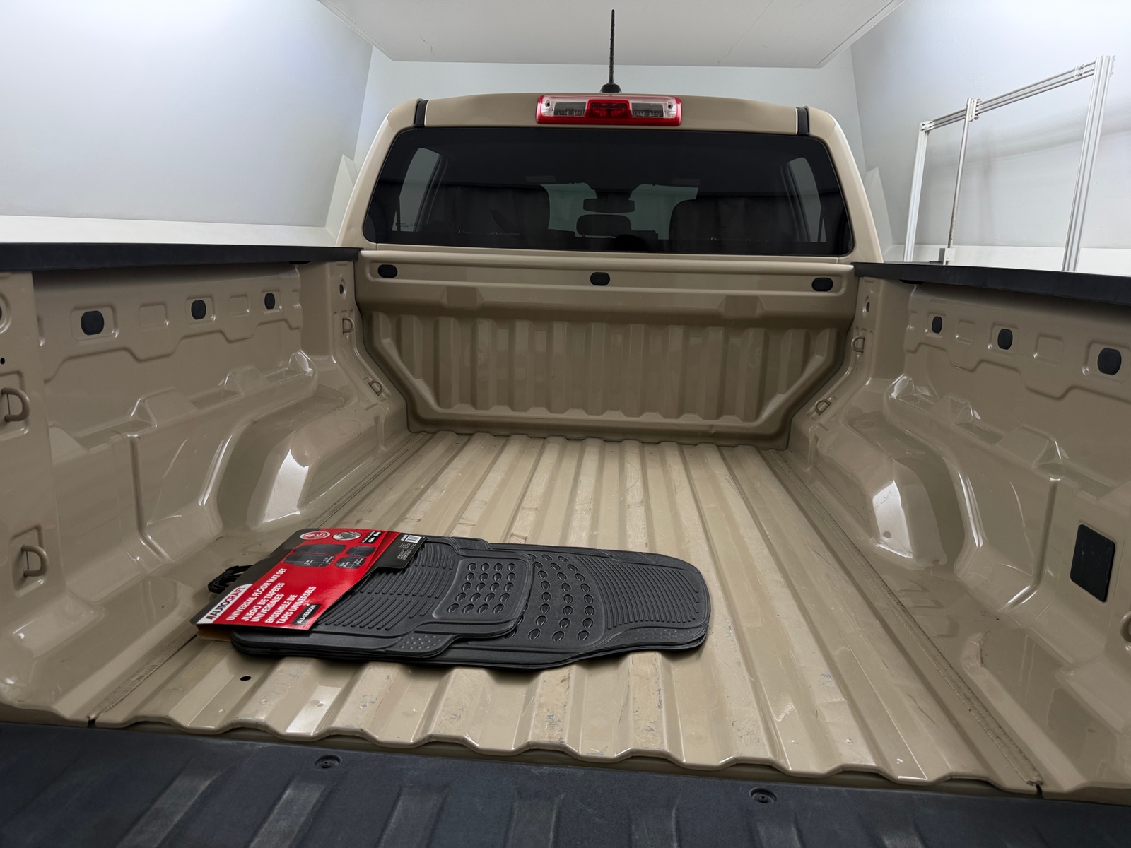 Thumbnail: 2023 Chevrolet Colorado - 7