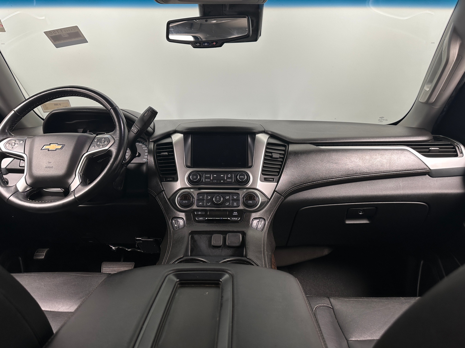 Thumbnail: 2019 Chevrolet Tahoe - 2