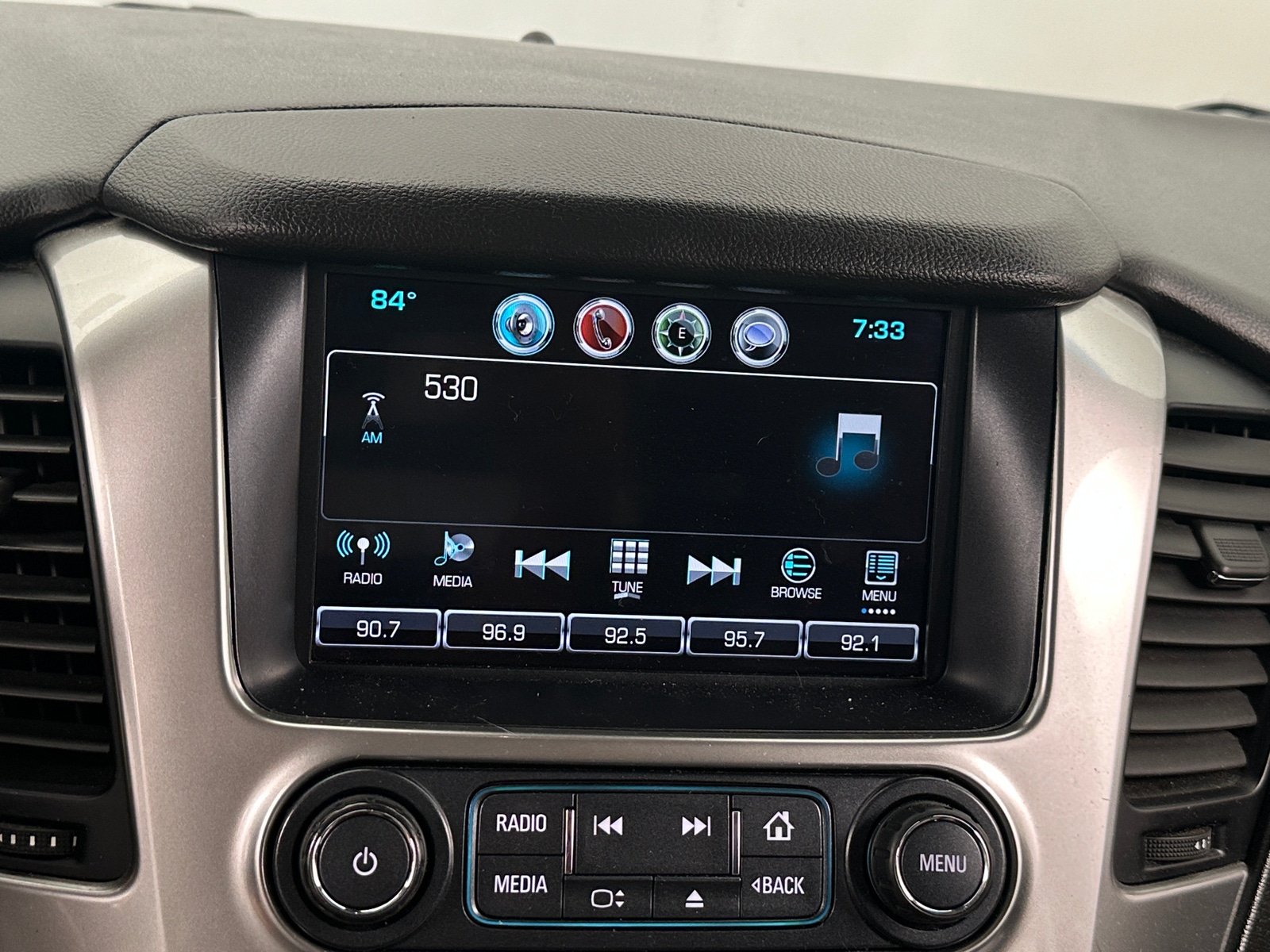 Thumbnail: 2019 Chevrolet Tahoe - 3