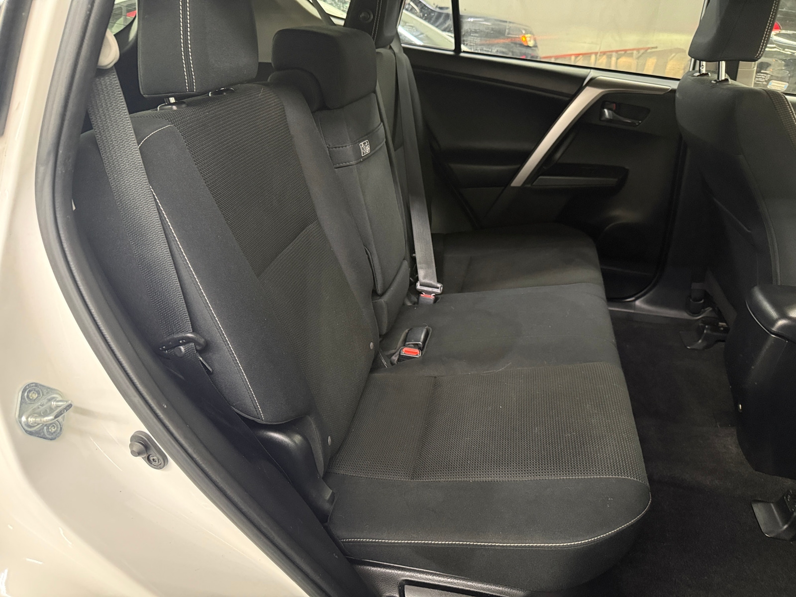 Thumbnail: 2018 Toyota RAV4 - 6