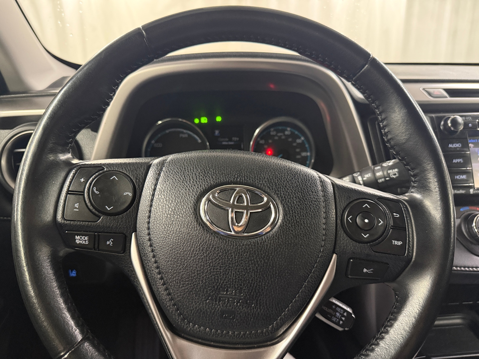 Thumbnail: 2018 Toyota RAV4 - 5