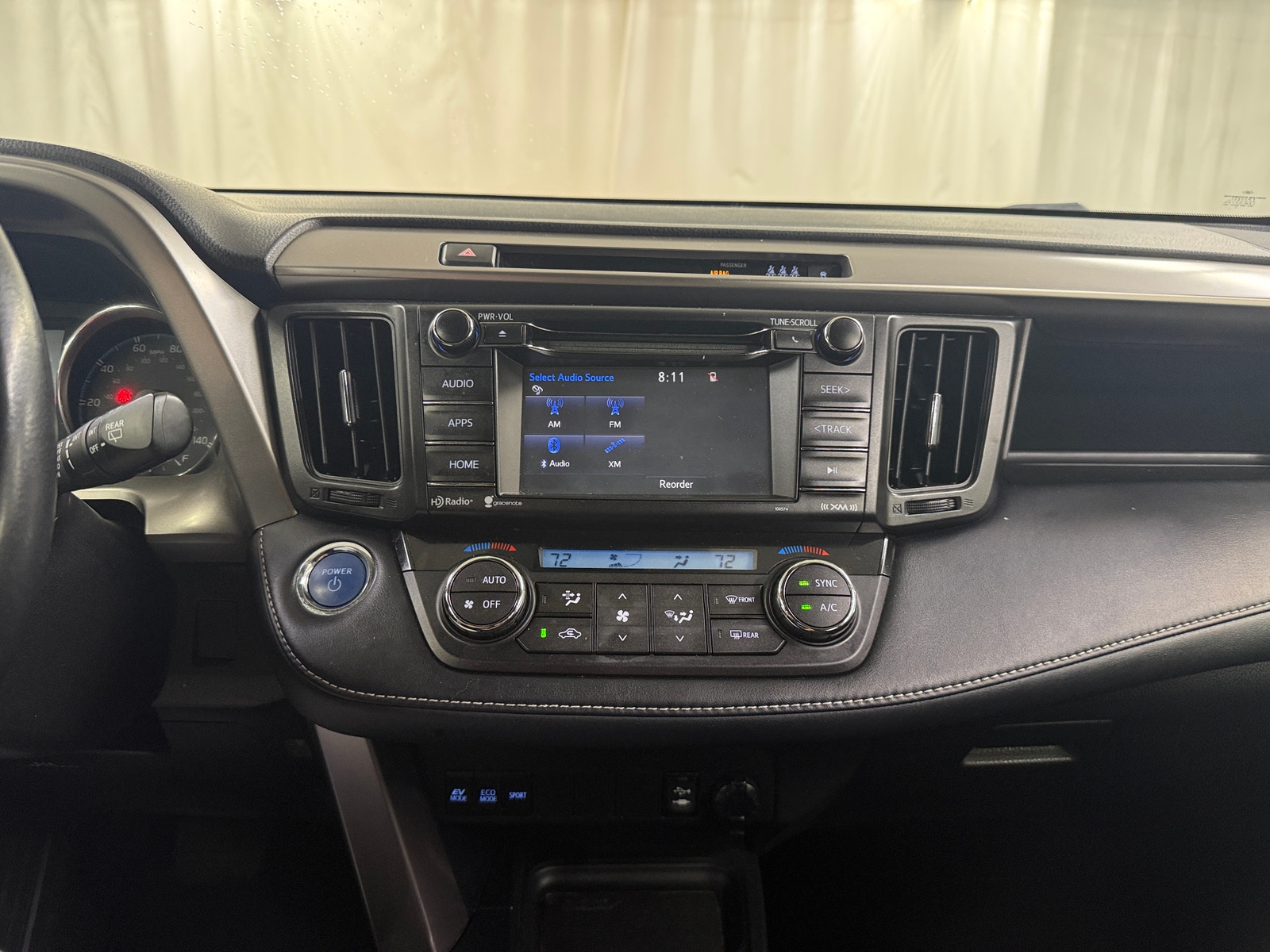 Thumbnail: 2018 Toyota RAV4 - 4