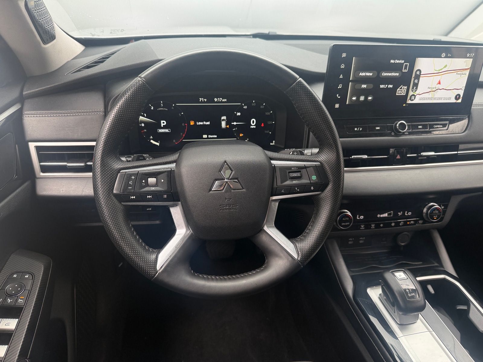 Thumbnail: 2025 Mitsubishi Outlander - 4