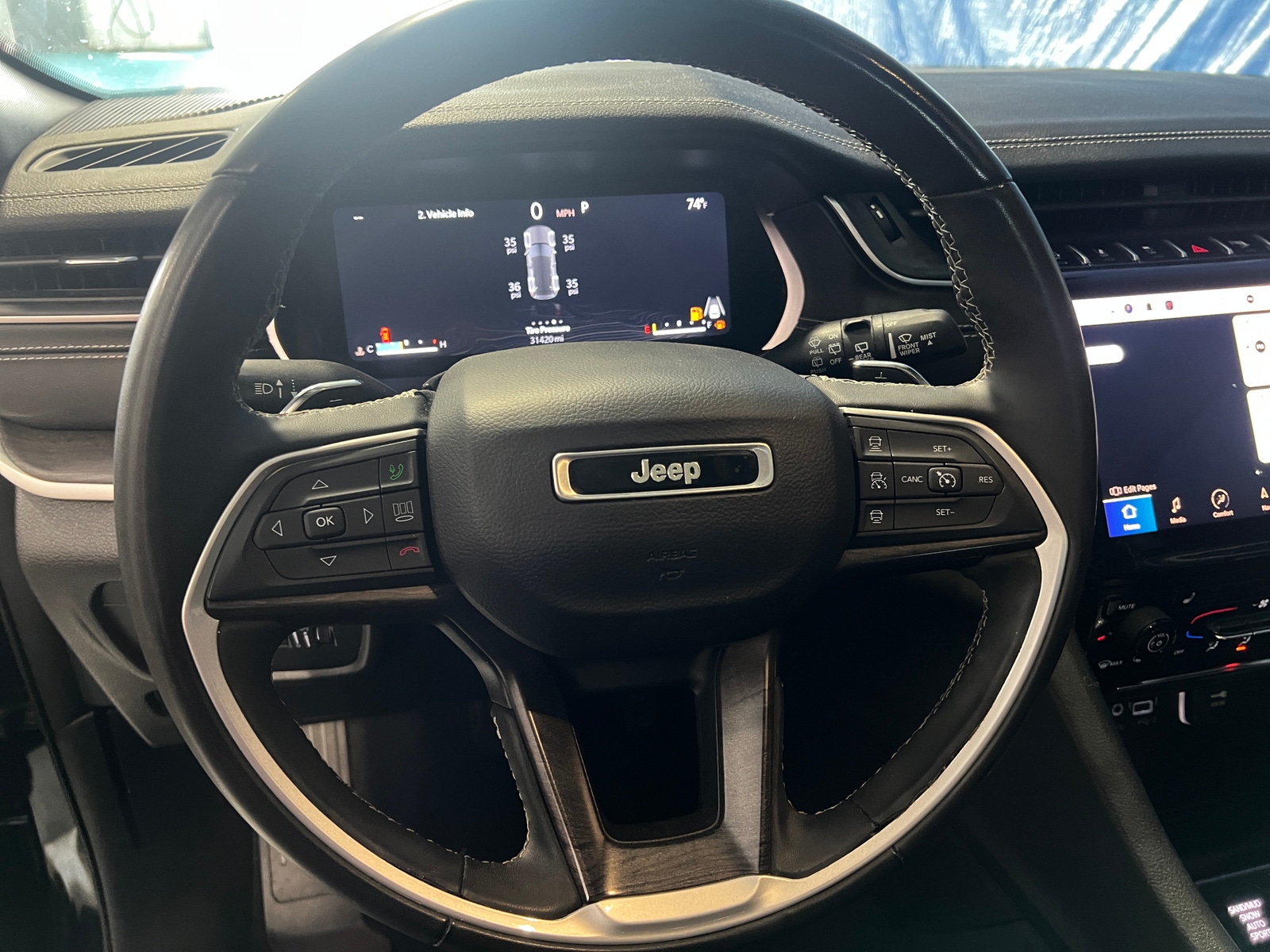 Thumbnail: 2023 Jeep Grand Cherokee - 4